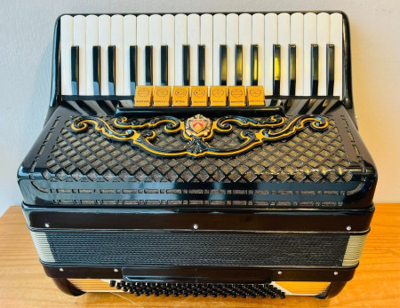 Scandalli 80 baixos(R$8.000,00)